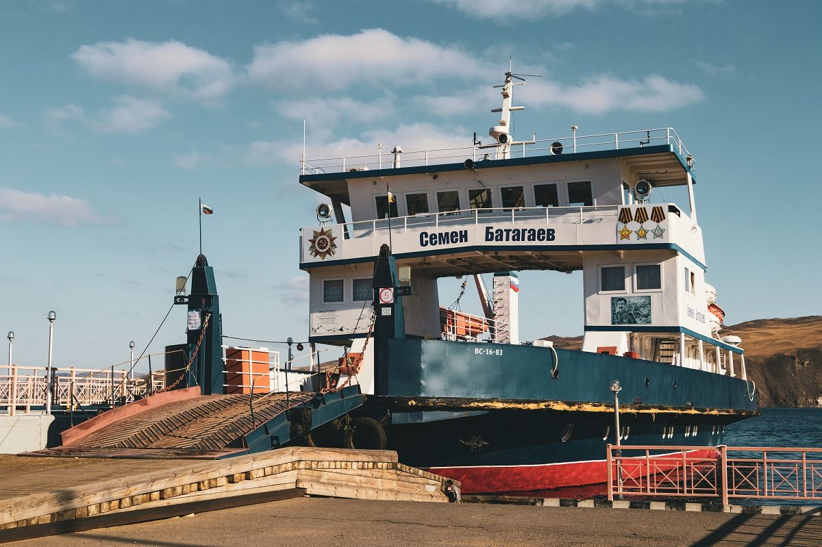 паром в греции на санторини. паром балтийск балтийская коса. речной паром. переправа через реку лена в якутске. паром майские.
