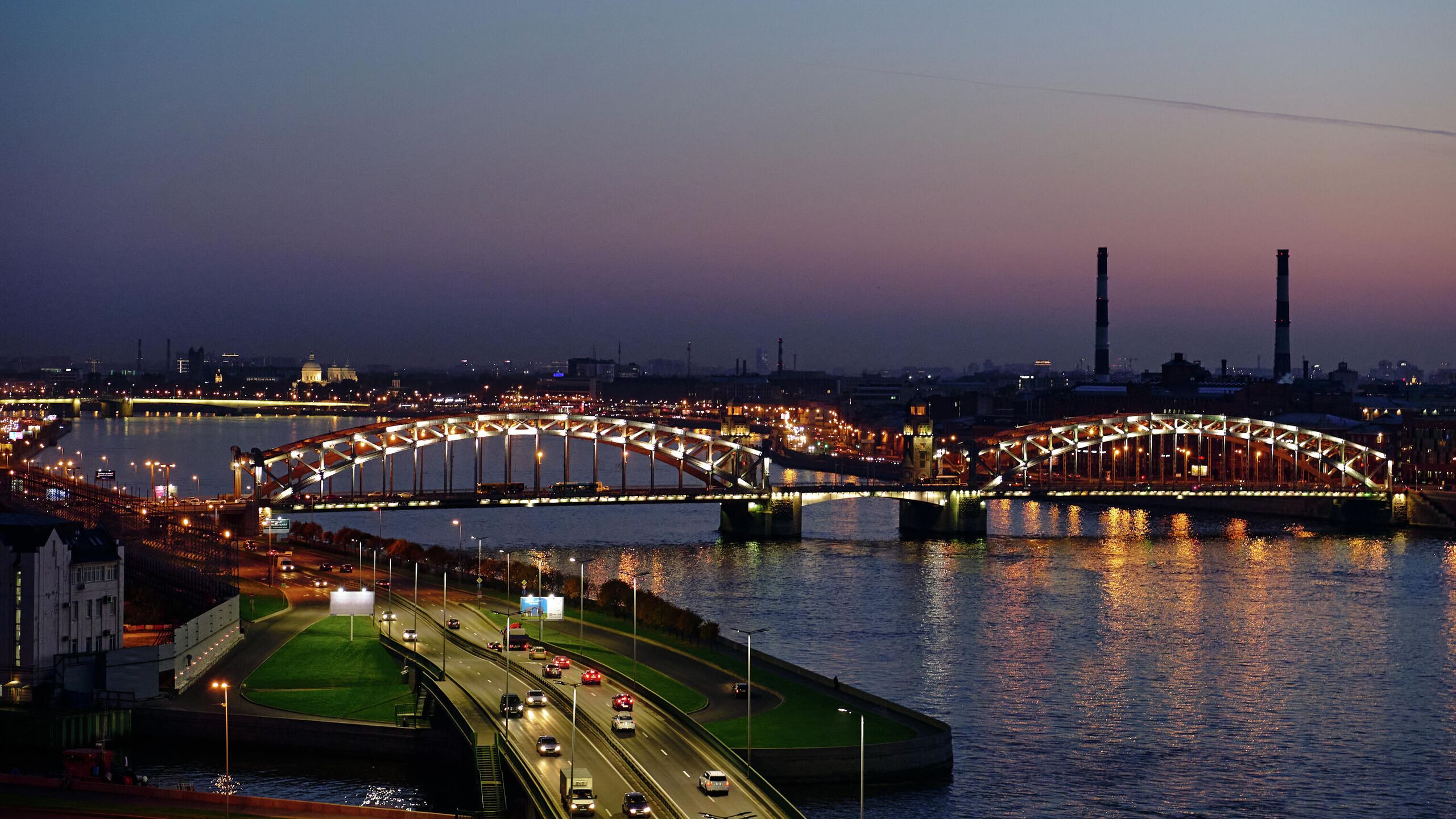 Город санкт петербург над уровнем моря. Адмиралтейский мост в Санкт-Петербурге. Биржевой мост в Санкт-Петербурге. Разводные мосты в Москве. Санкт-Петербург небо.